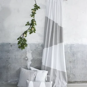 Vinkla gardin, vit/grå, höger