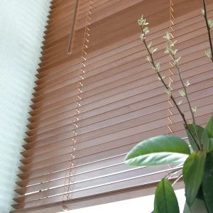 Träpersienn, lamellbredd 27 mm, körsbär