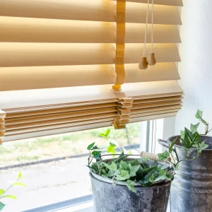 Träpersienn, lamellbredd 50 mm, natur