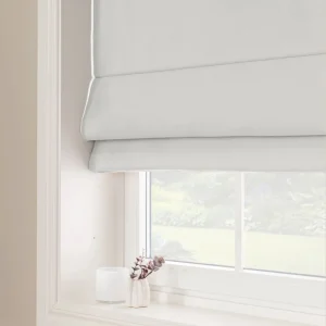 Hissgardin Dokie, gråvit